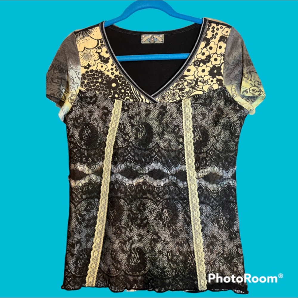 Vanilla Sugar black lace top floral design, gently used, size medium